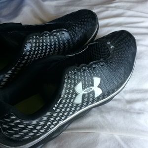 Under Armour men’s gym shoes